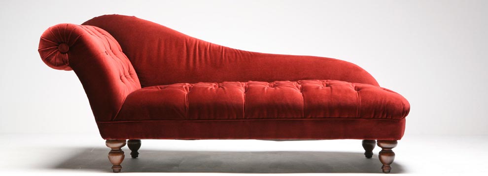 red-psychiatrists-couch-990x358